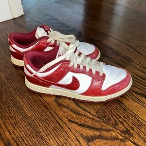 Nike Women’s Dunk Low PRM Vintage Team Red